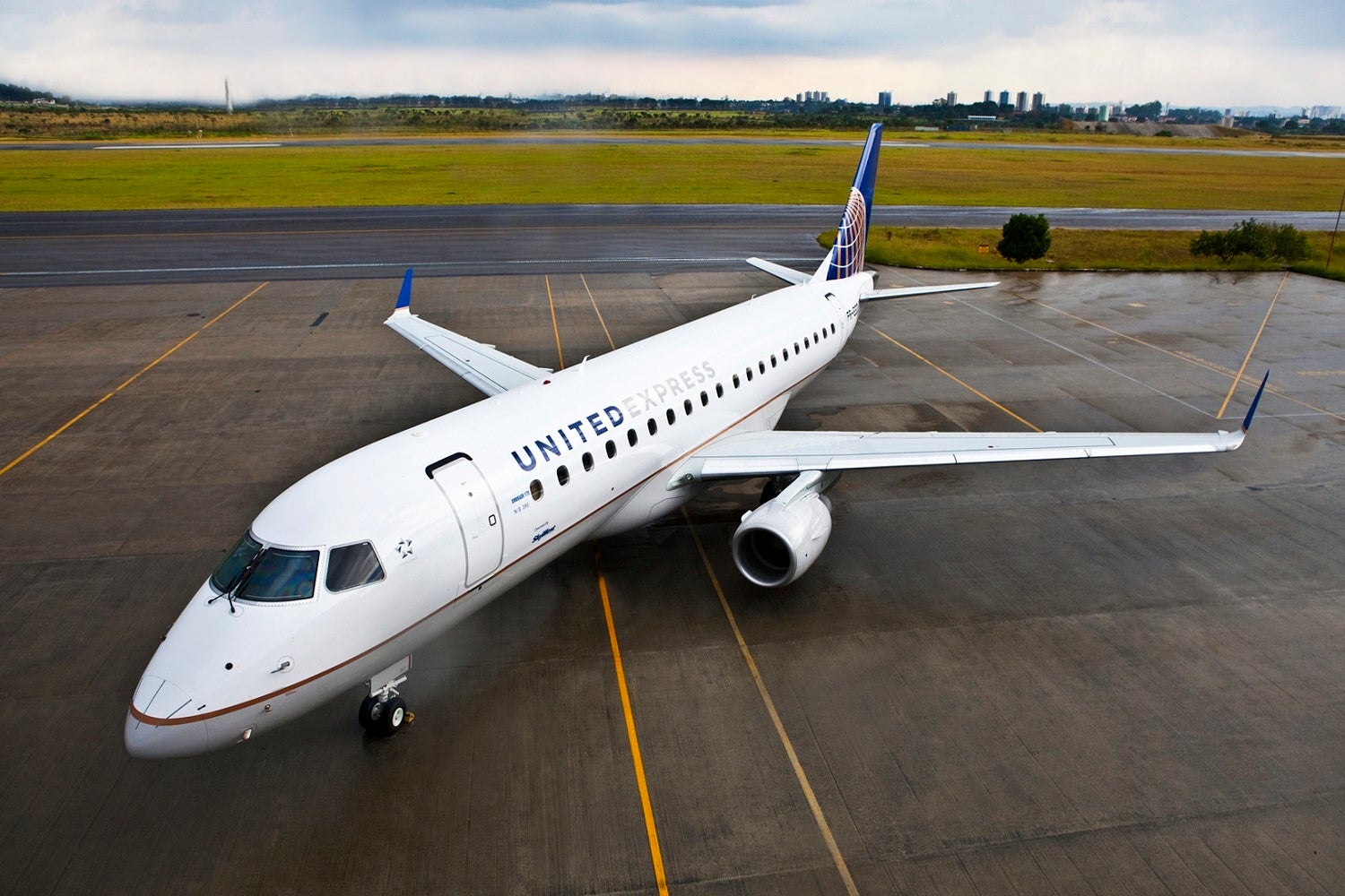 An E175