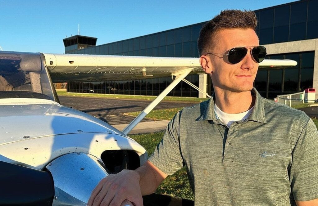 Ray-Ban Medium Aviator Sunglasses 