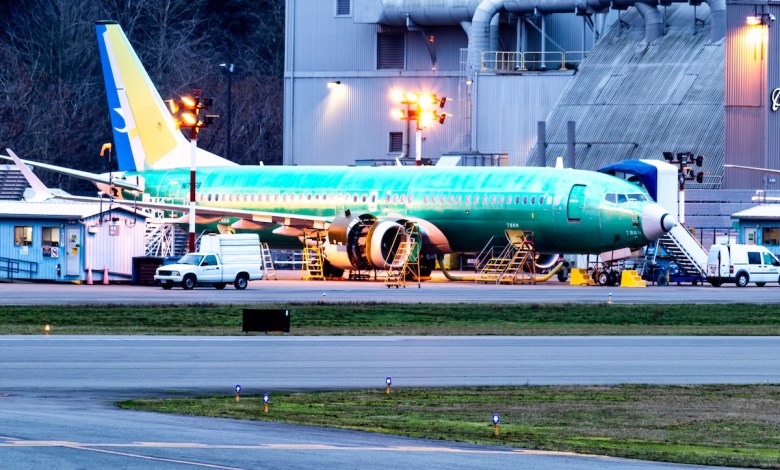 737 MAX