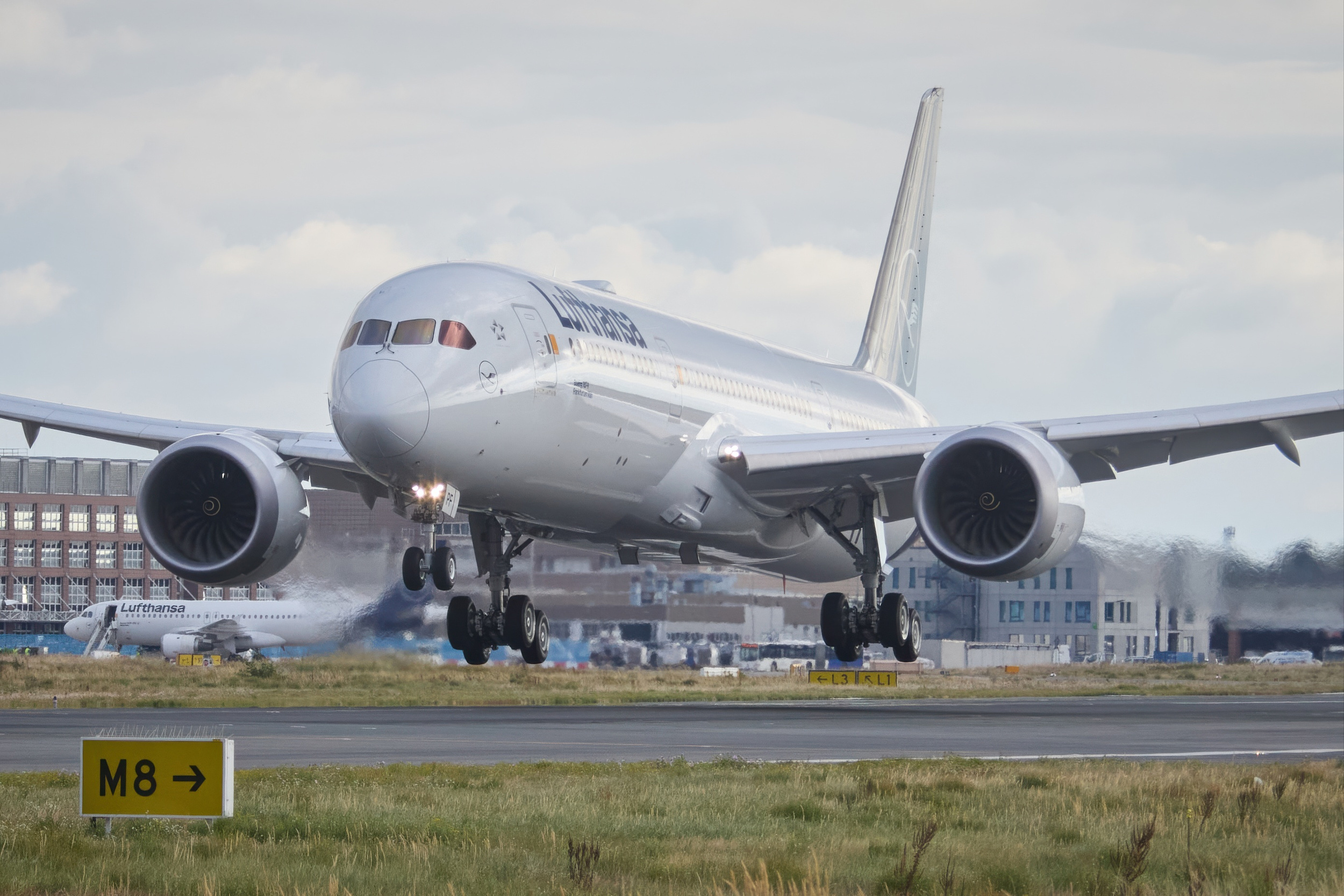 Lufthansa to cut jobs with AI push
