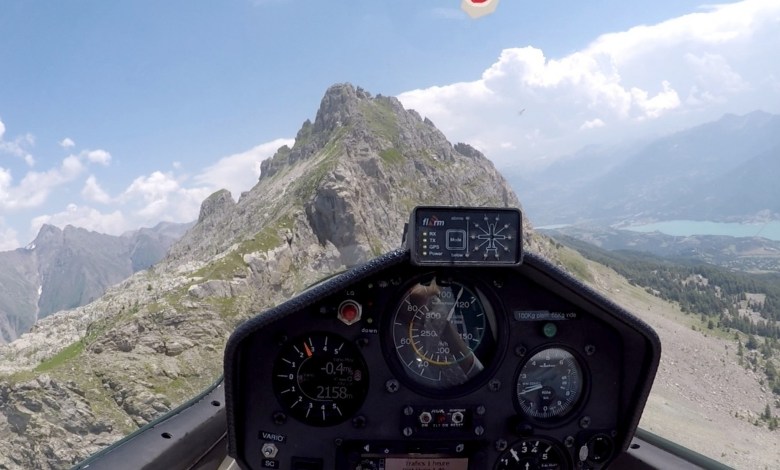 Glider in French Alps