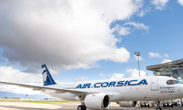 Sleeping air traffic controller forces Air Corsica A320 into prolonged hold.