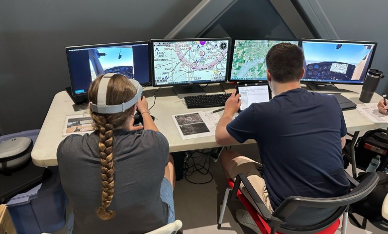 Students at Ohio State University use the iFly EFB as a teaching tool.