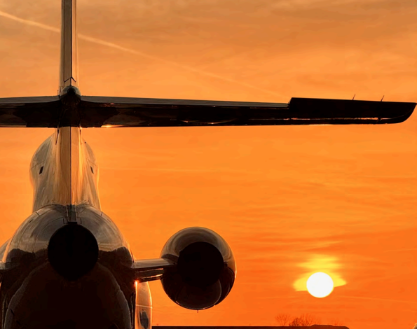 SAS Falcon 900 Sunset