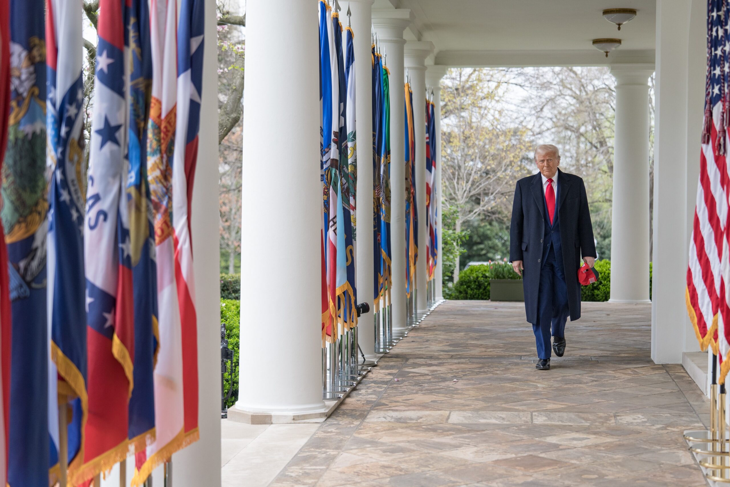 Trump Threatens to Fire Absent Controllers