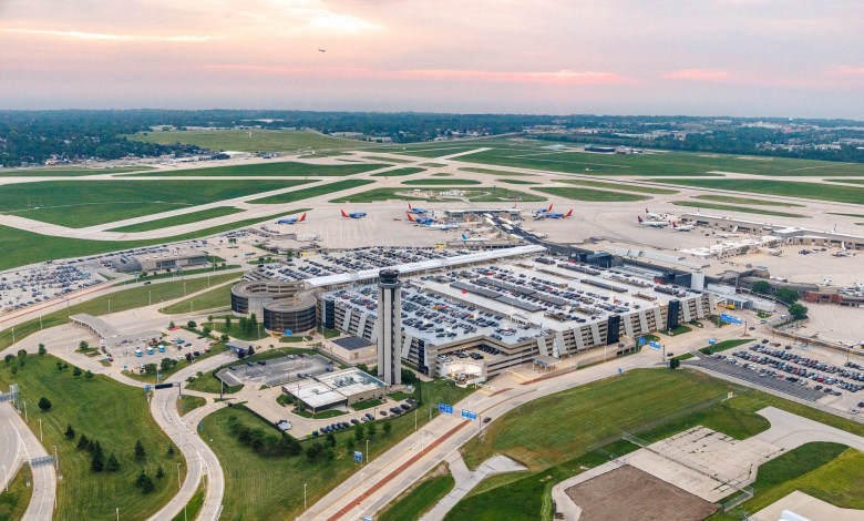 'Free Hangar' at Milwaukee Mitchell International Airport