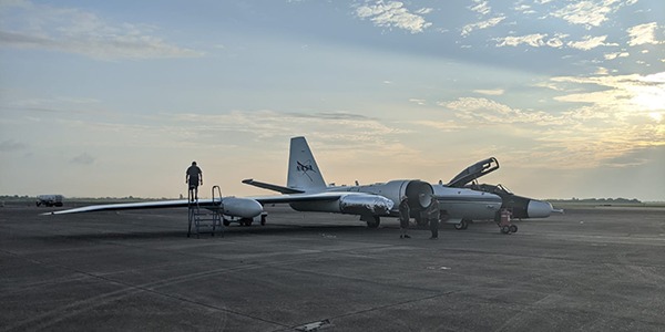 NASA WB-57 Makes Gear-Up Landing at Ellington Field