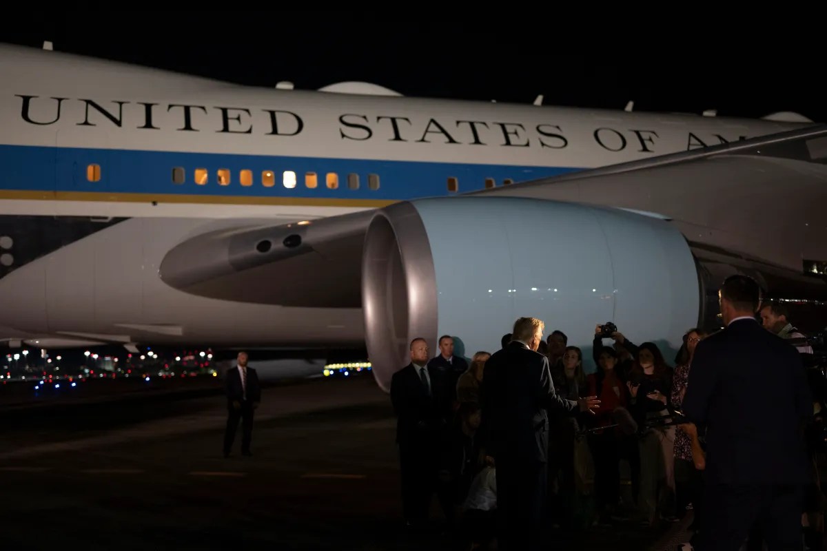 Air Force One Electrical Issue Prompts Precautionary Return