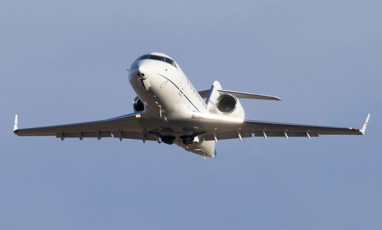 Challenger 600 Crashes During Takeoff in Maine