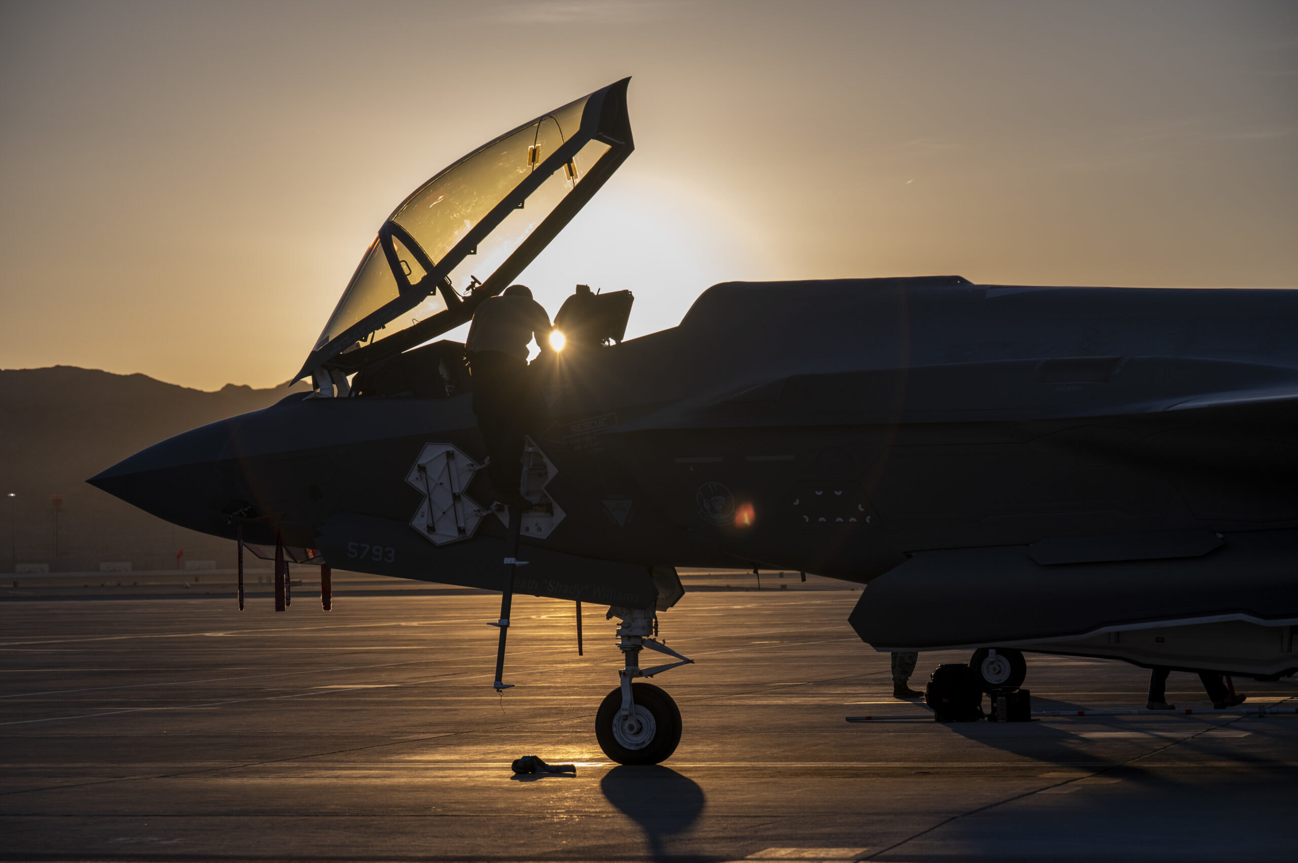 F-35 Crash in Nevada Range Leaves Pilot With Minor Injuries