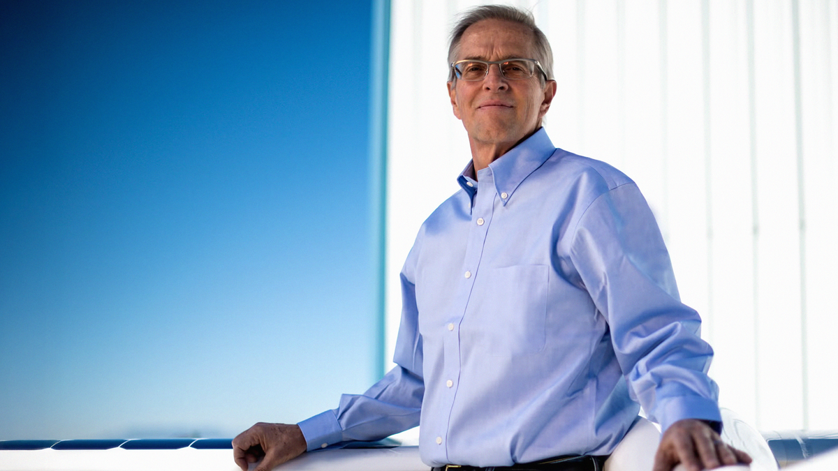 Vern Raburn, Eclipse Aviation Founder, Dies At 75
