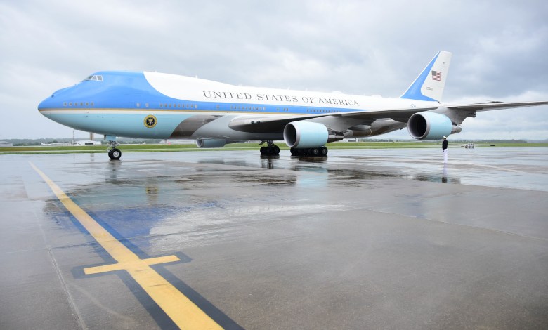 Mixed Messages On Retirement As Staffers Bid Farewell To VC-25A