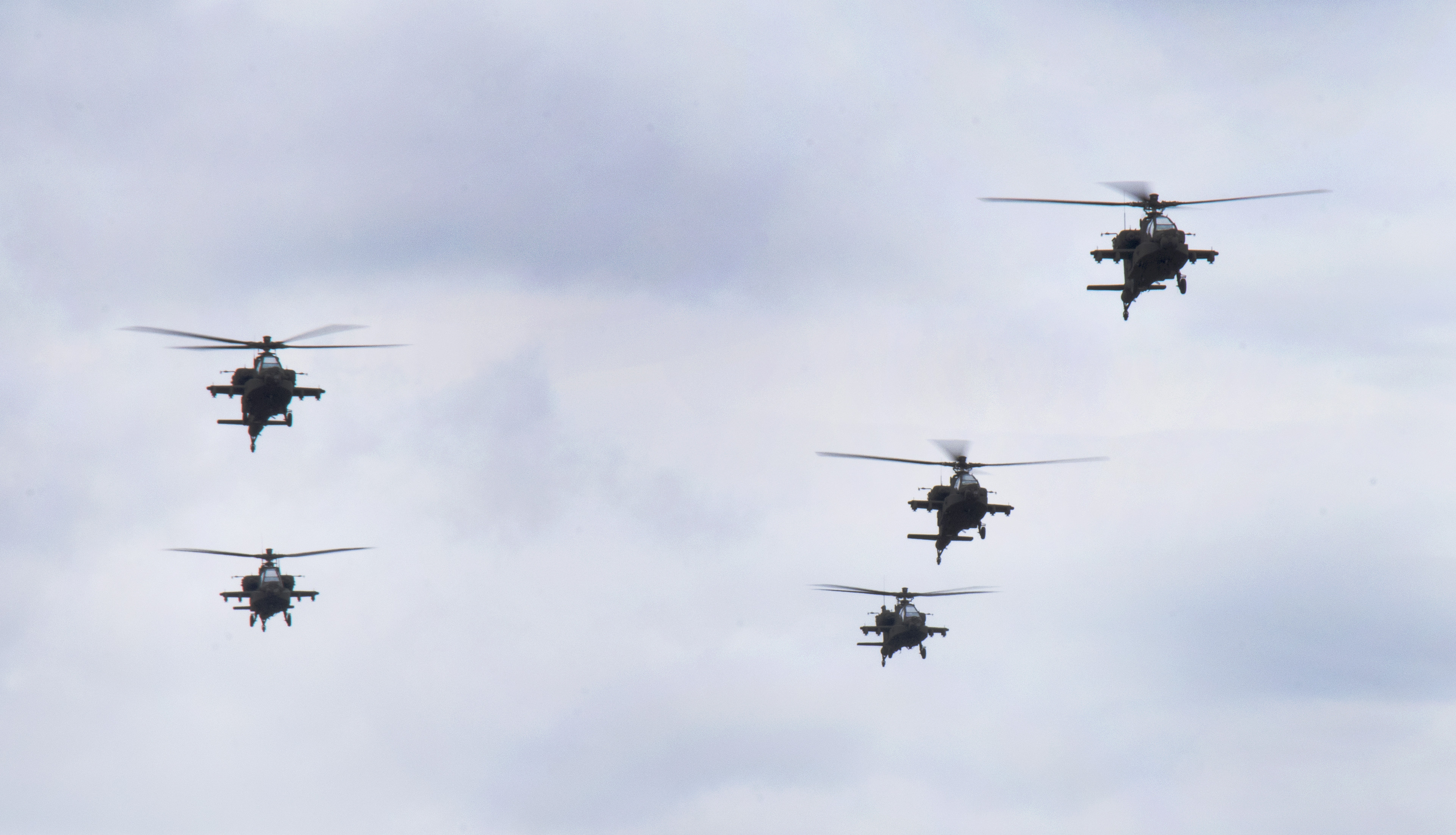Pentagon Lifts Suspension Of Apache Pilots After Beach Flyover