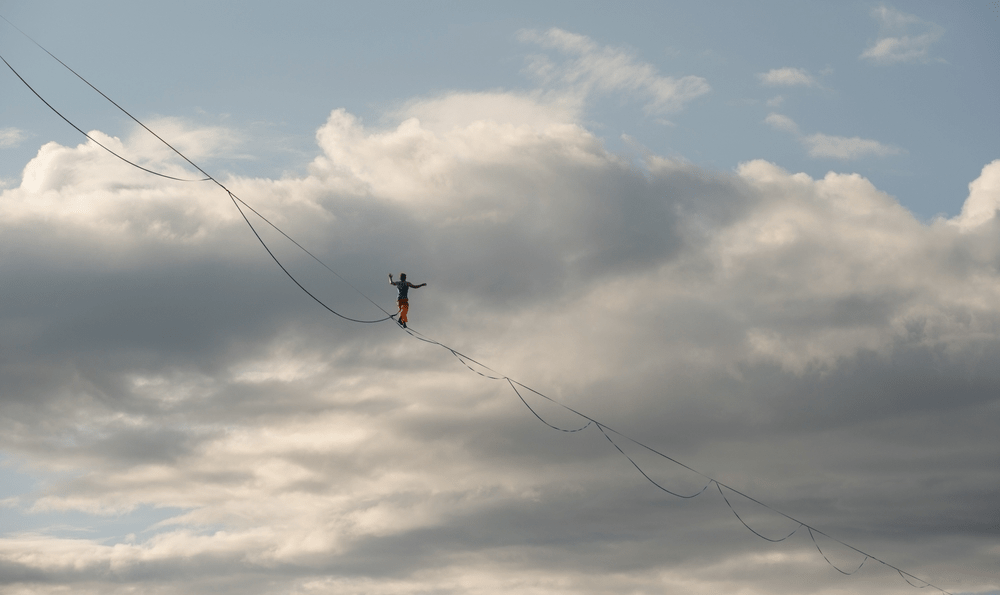Bill Targets Slackline Hazards to Low-Flying Aircraft