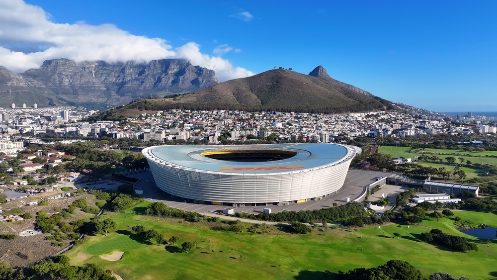 Airlink Defends Low Stadium Flyover