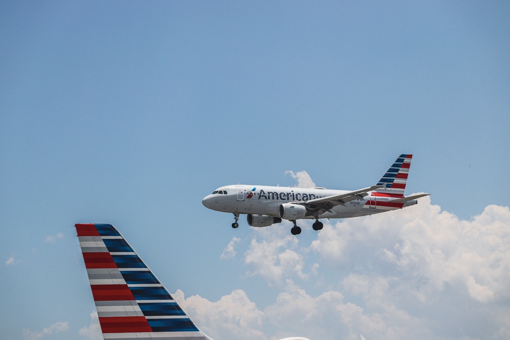 Controller Handles Two American Flights With Identical Call Signs