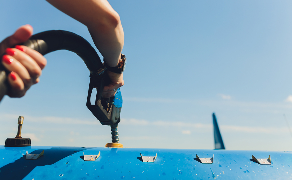 Full-Service 100LL Average Reaches $7.69