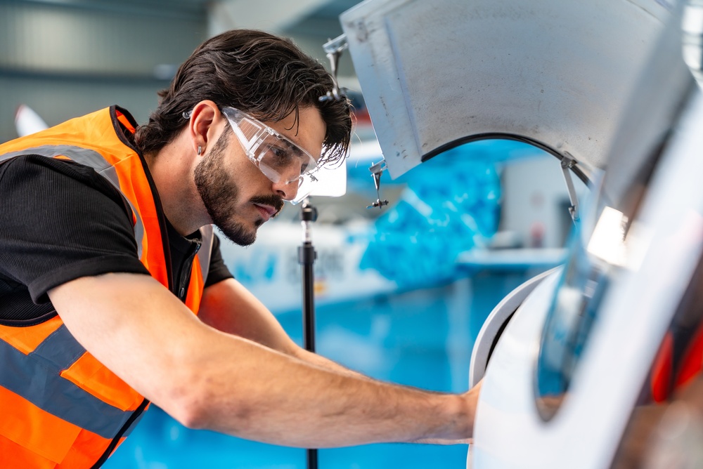 FAA Issues Record Number of Mechanic Certificates