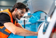 FAA Issues Record Number of Mechanic Certificates