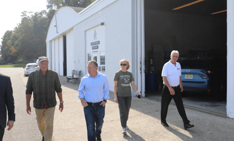 Congressman Challenges New Jersey Hangar Evictions