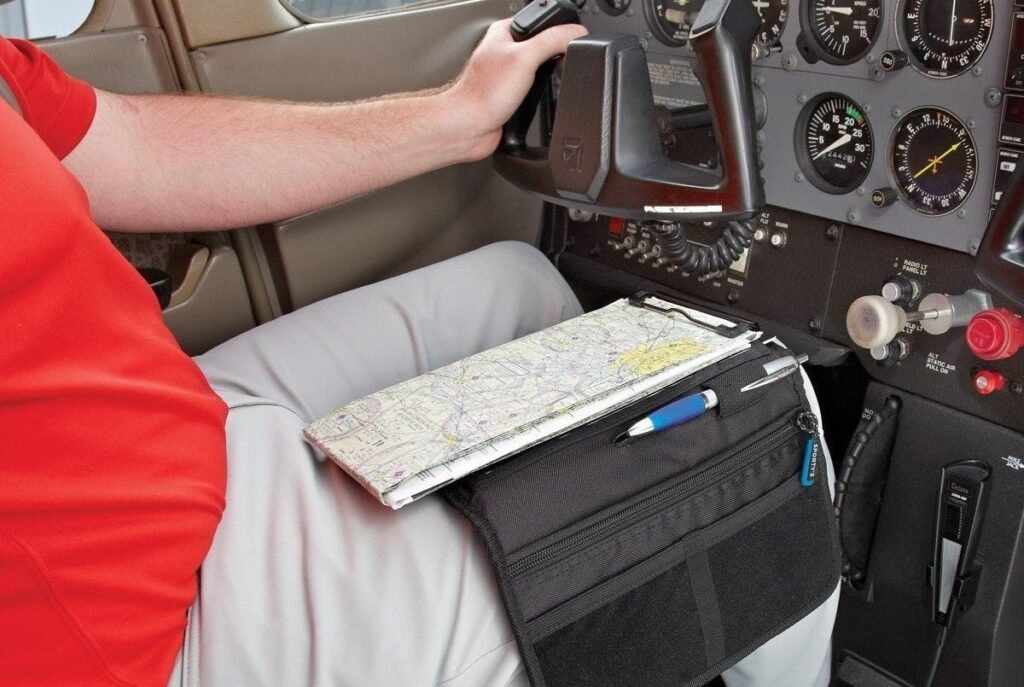 Flight Gear Bi-Fold Kneeboard