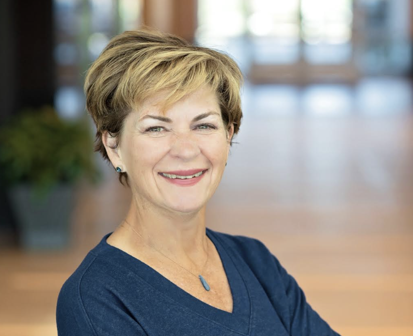 Women in Aviation Conveys Inaugural Award Of Excellence